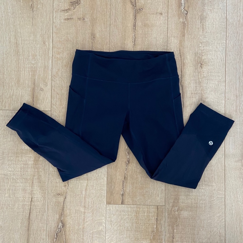 Lululemon pace rival crop